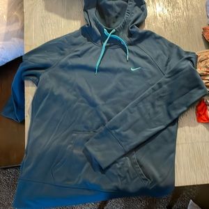 Nike women’s hoodie